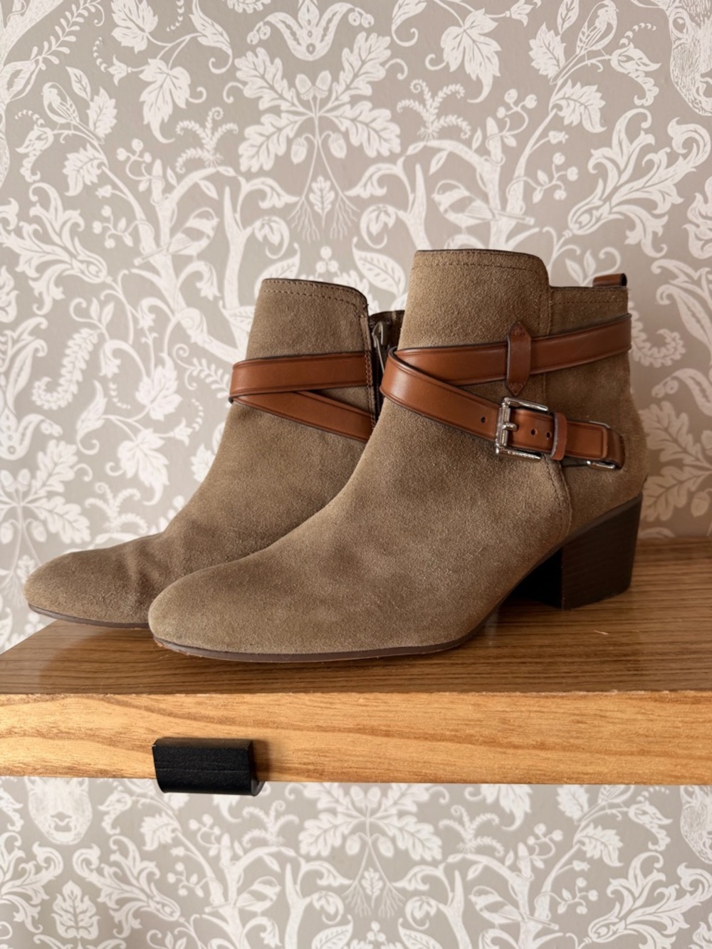 Coach Pauline suede leather ankle boots block heel side zipper buckle strap EUC